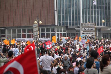 Anonymous e Syrian Electronic Army: la cyber war li unisce