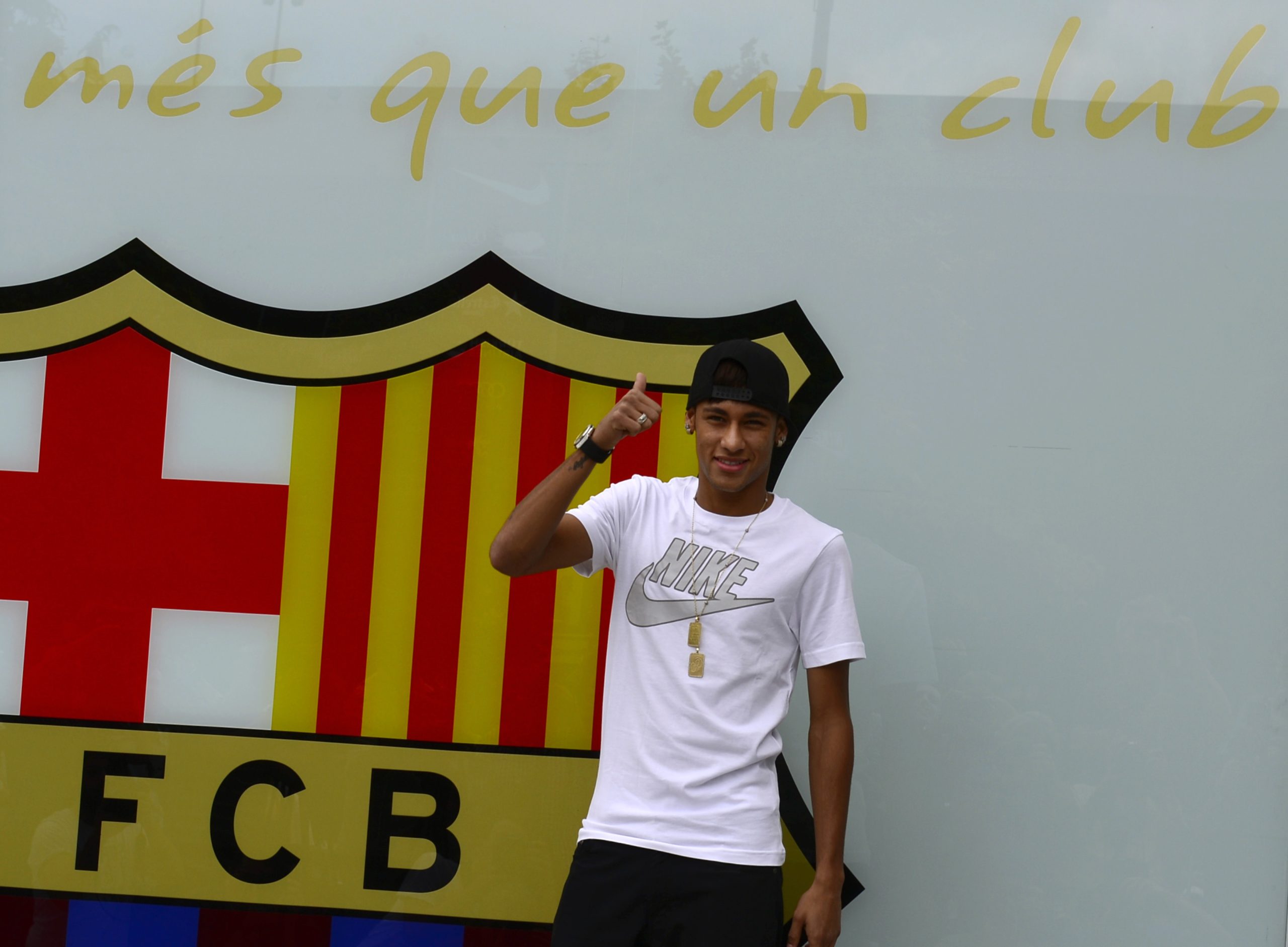 Neymar day: il brasiliano presentato a Barcellona