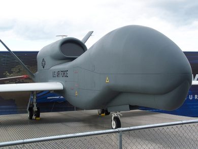 Il drone che vola sull’Italia