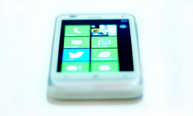 WhatsApp problema ai server e minaccia hacker