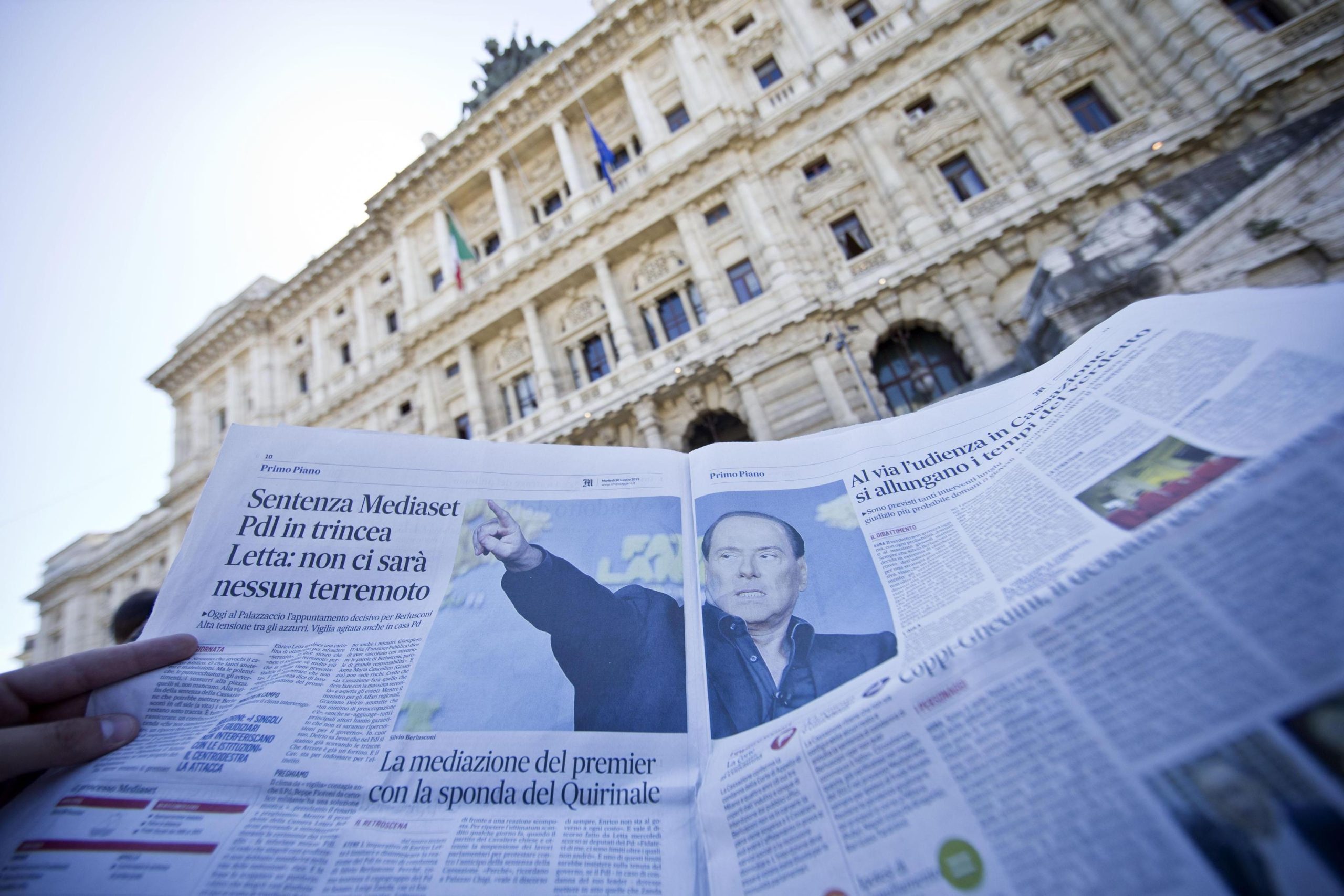 Processo Mediaset – Berlusconi condannato. Interdizione rinviata in Appello