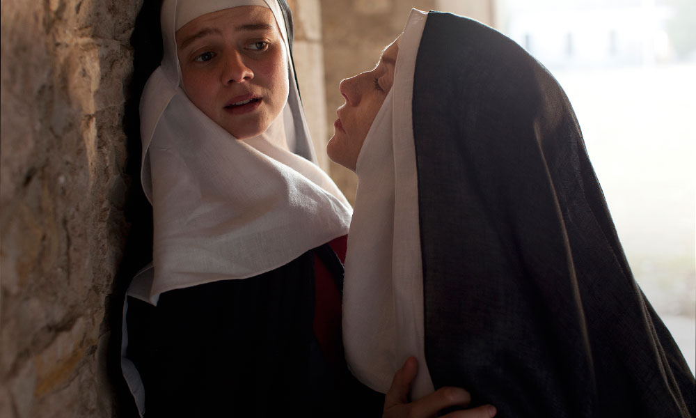 La religiosa, il film con Isabelle Huppert: il trailer italiano La religiosa, il film con Isabelle Huppert: il trailer italiano