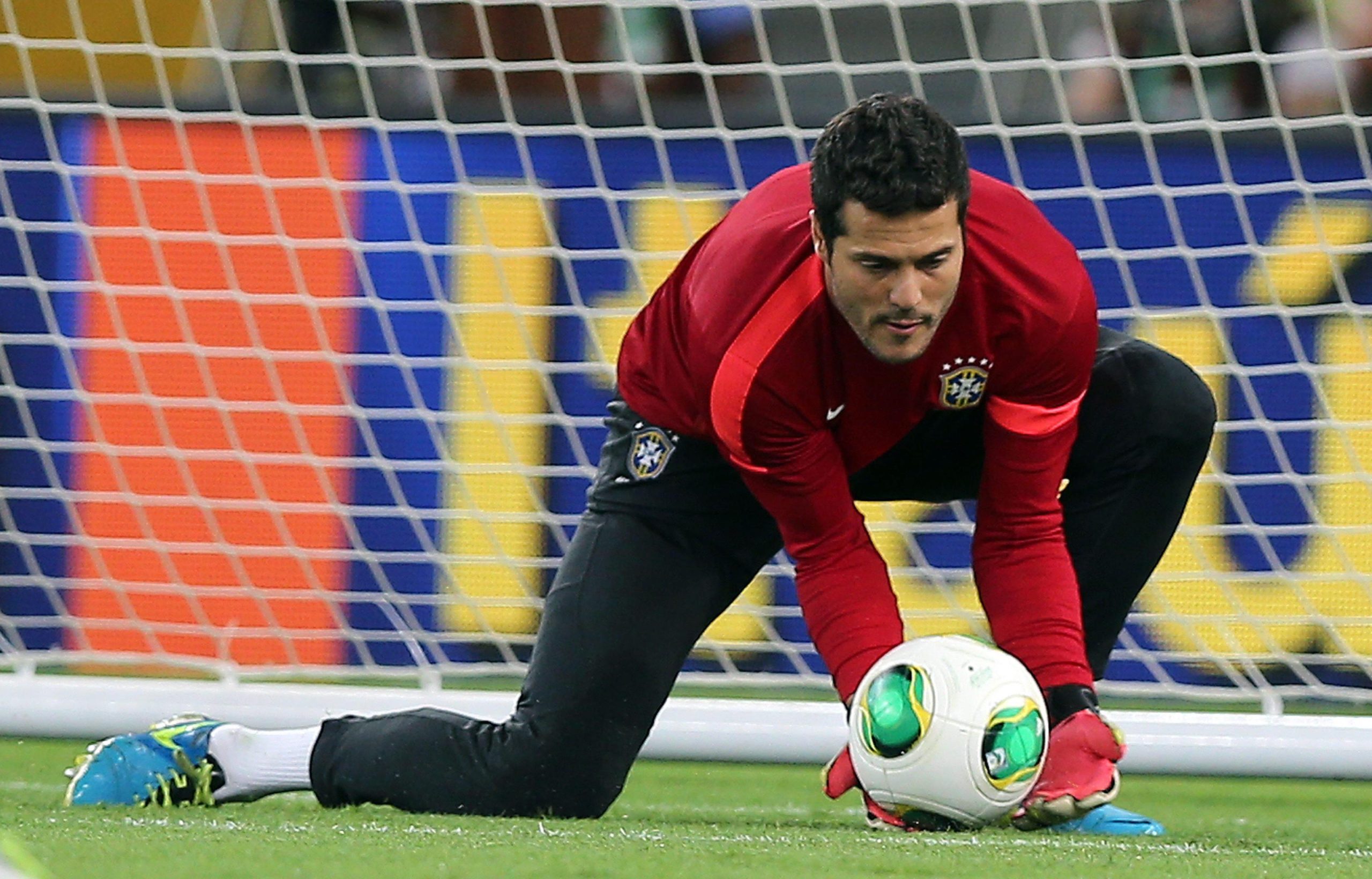 Fiorentina: con Julio Cesar per puntare allo scudetto Fiorentina: con Julio Cesar per puntare allo scudetto