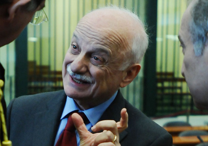 L’assoluzione di Mori, una pietra sul teorema della trattativa L’assoluzione di Mori, una pietra sul teorema della trattativa