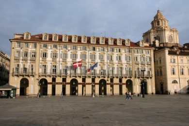 Lo scandalo dei “doppi” sostegni al reddito in Piemonte