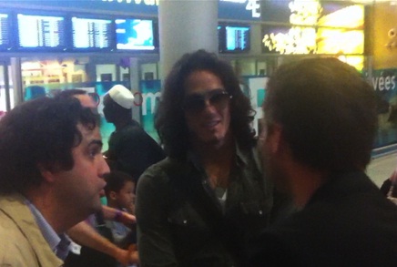 Cavani è arrivato a Parigi Cavani è arrivato a Parigi