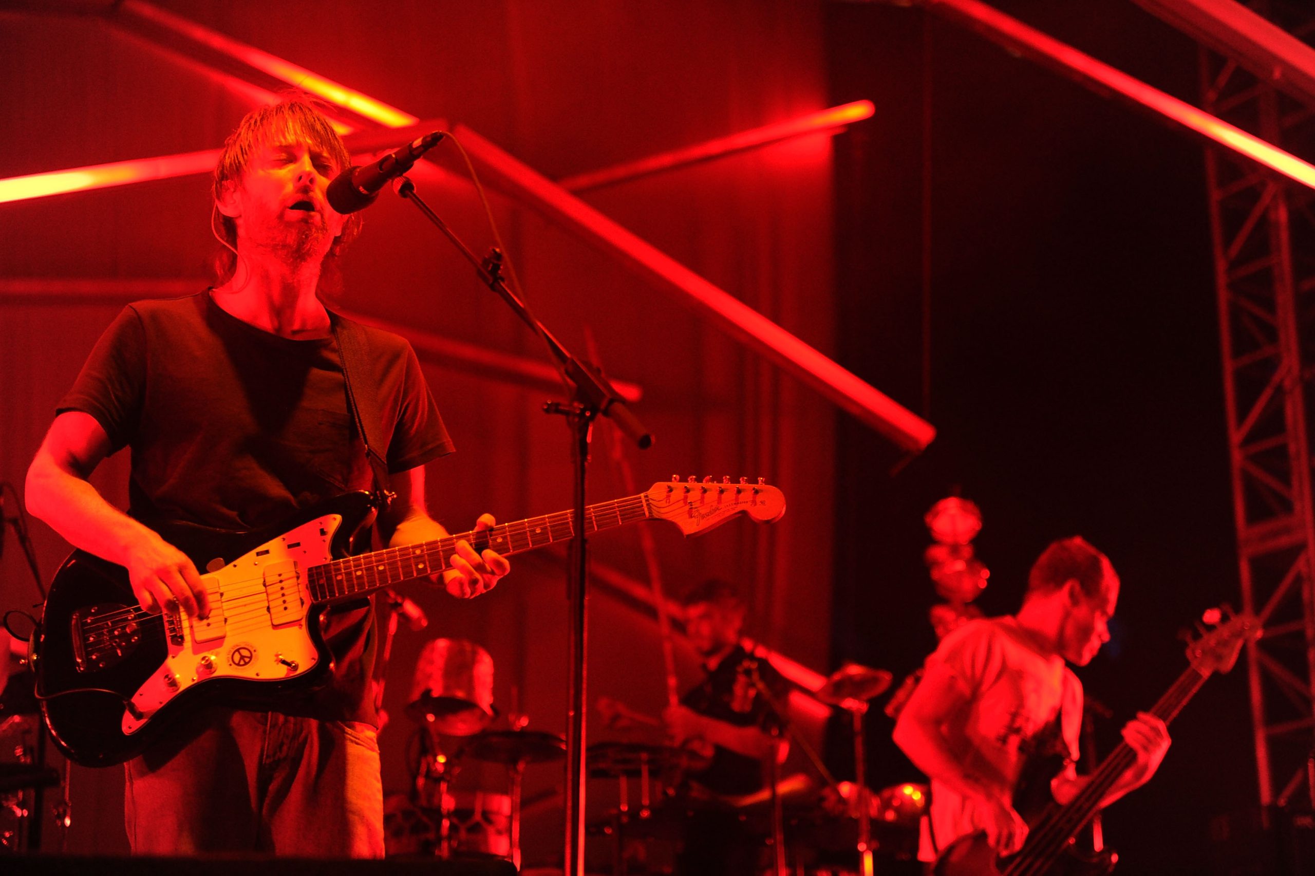 Atoms for Peace: il supergruppo di Thom Yorke e Flea arriva in Italia Atoms for Peace: il supergruppo di Thom Yorke e Flea arriva in Italia