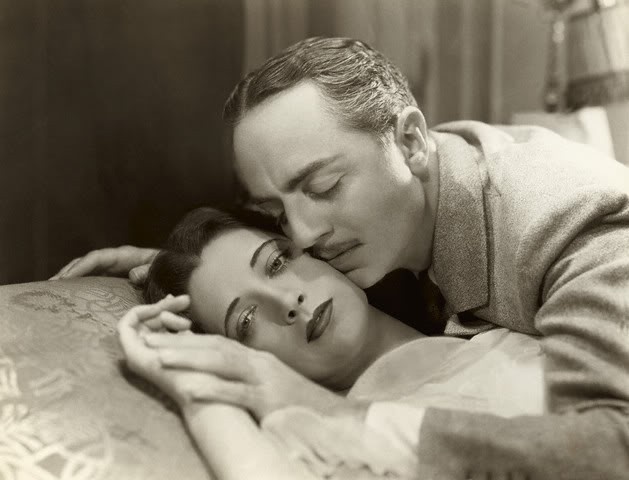 «Due prodotti malsani di una delle esuberanze patologiche della civiltà»: una storia d’amore tragico cioè normale «Due prodotti malsani di una delle esuberanze patologiche della civiltà»: una storia d’amore tragico cioè normale