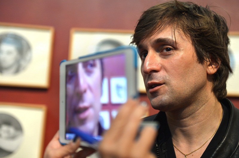 Francesco Vezzoli exhibits Trinity in Rome