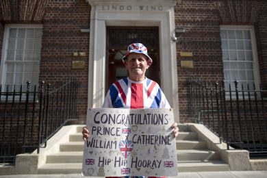 Kate Middleton, yoga a Palazzo per alleviare le doglie