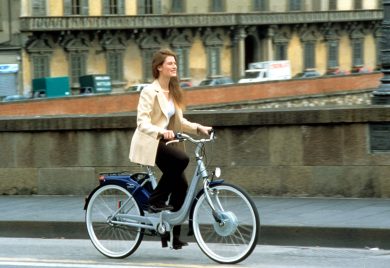 Bicicletta batte auto: cosa c’è dietro (lo pseudo) boom delle due ruote