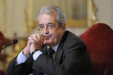 Prestiti alle imprese, i piani di Saccomanni per farli ripartire