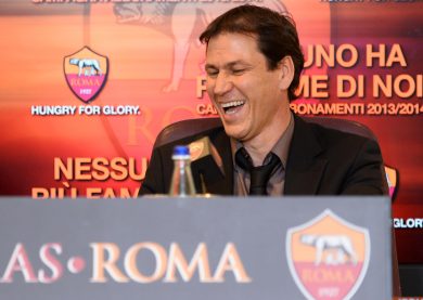 VIDEO – Roma: raduno tra gli insulti
