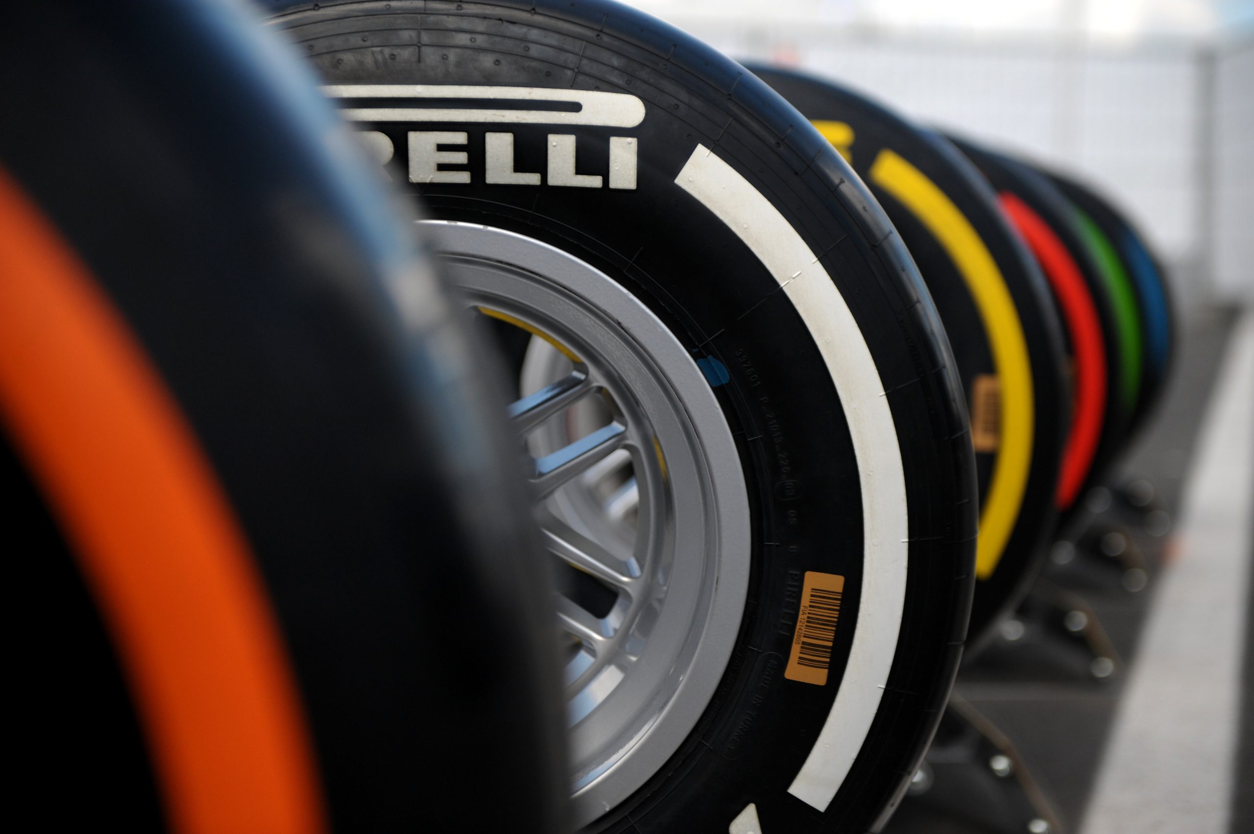 F1, caso gomme: i piloti minacciano, la Pirelli concilia F1, caso gomme: i piloti minacciano, la Pirelli concilia