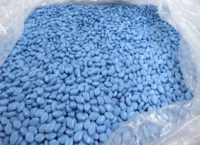 Viagra: non somministrare sopra i 60 anni, può causare tradimenti