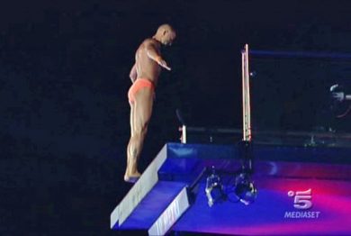 Ascolti 02/07: il tuffo di Bettarini sale al 35%