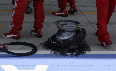 Gomme esplose in F1. Ivan Capelli: “I piloti al massimo anche in Germania”