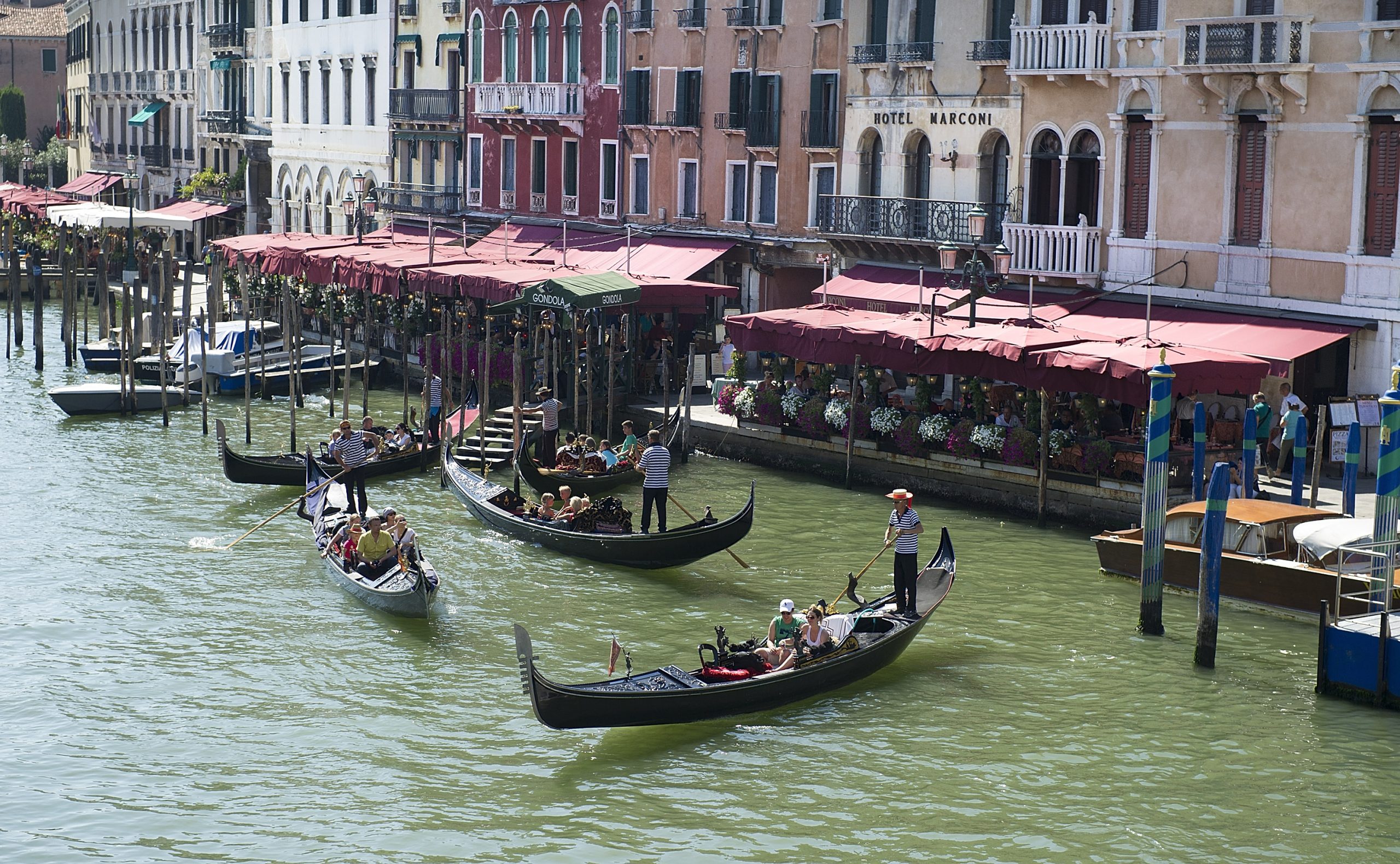 Venezia, il Festival e il miraggio della mondanità – Day 1