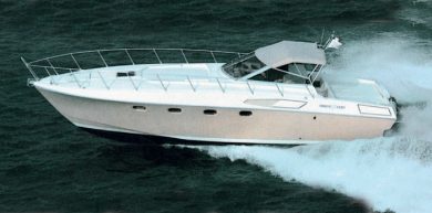 Crazy for Italian yachts, in Hong Kong