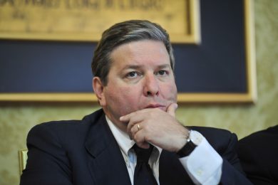 Decreto Pa, via libera a tagli per auto blu e consulenze