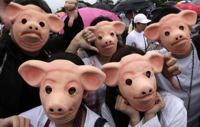 Contro la corruzione nelle Filippine e altre foto del giorno, 26.8.13