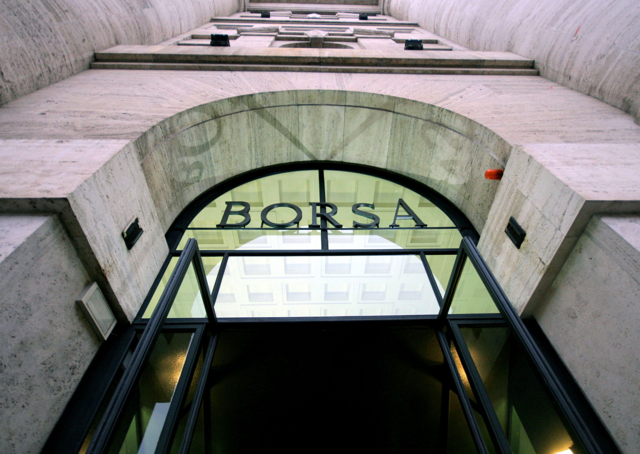 Piazza Affari: allacciate le cinture Piazza Affari: allacciate le cinture