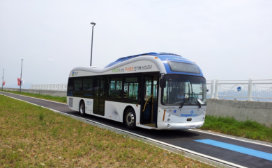 Ecco la strada che ricarica i veicoli elettrici