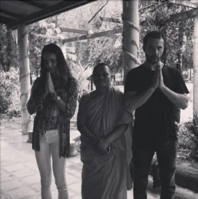 Nina Moric: matrimonio buddista in Cambogia con Massimiliano Dossi