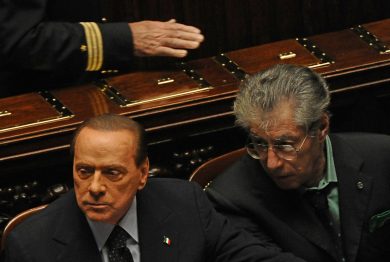 Bossi: “Berlusconi è un perseguitato”