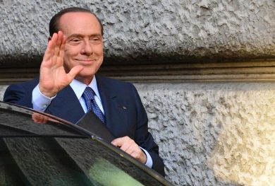 Berlusconi rinsalda il pdl e rilancia