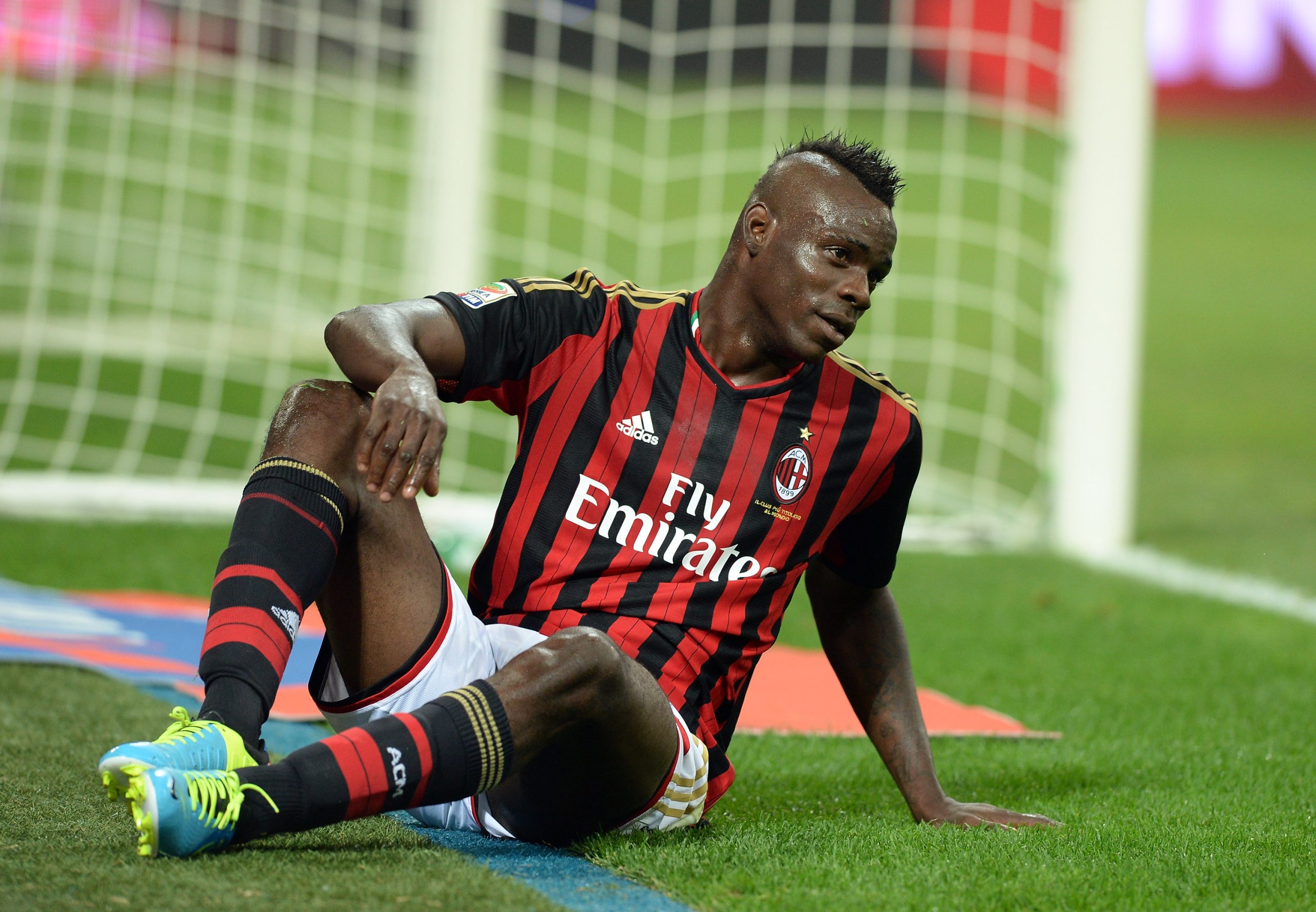 RETROSCENA – Le scuse di Balotelli e la guerra tra Sky e Mediaset RETROSCENA – Le scuse di Balotelli e la guerra tra Sky e Mediaset