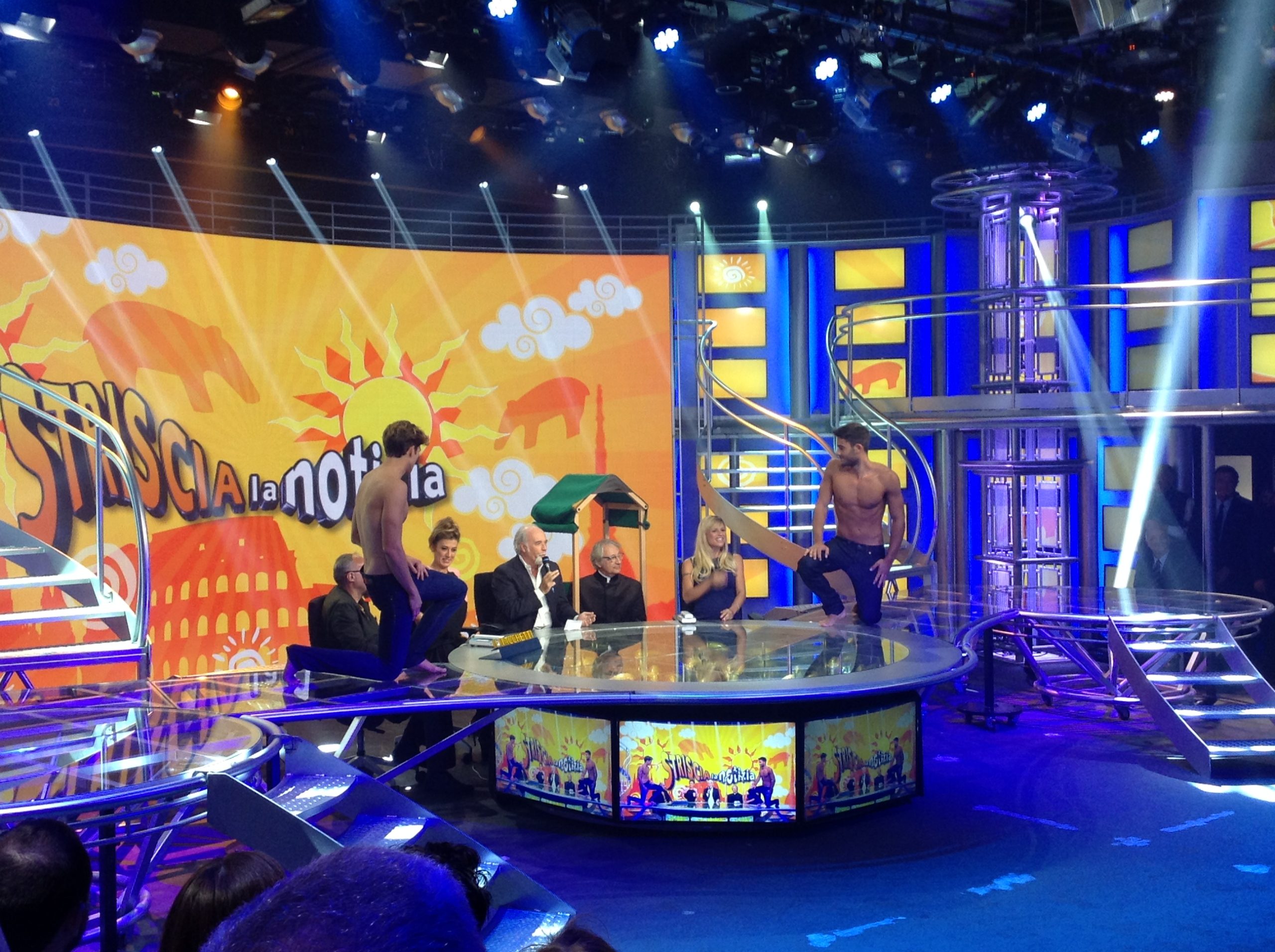 Striscia la notizia, i velini sono Elia e Pierpaolo Striscia la notizia, i velini sono Elia e Pierpaolo