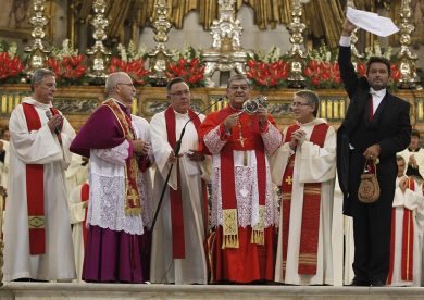 Il miracolo di San Gennaro e altre foto del giorno,19.9.2013