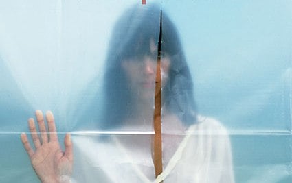 Cellophane, quando la spazzatura parla all’anima