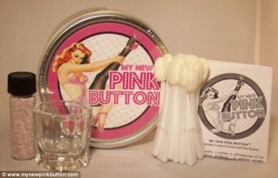 Arriva il rossetto per le parti intime: ed è subito boom