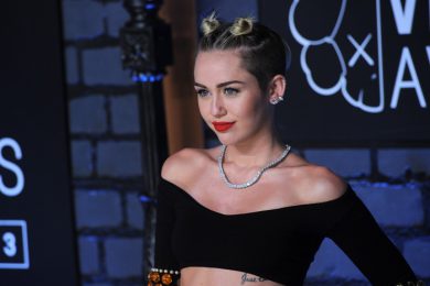 Miley Cyrus, anche lei nuda per Terry Richardson