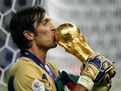 136 volte Buffon: i momenti più belli in azzurro