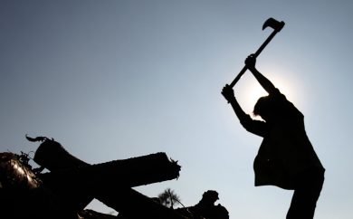 Il vero macho? Il taglialegna (più del calciatore)