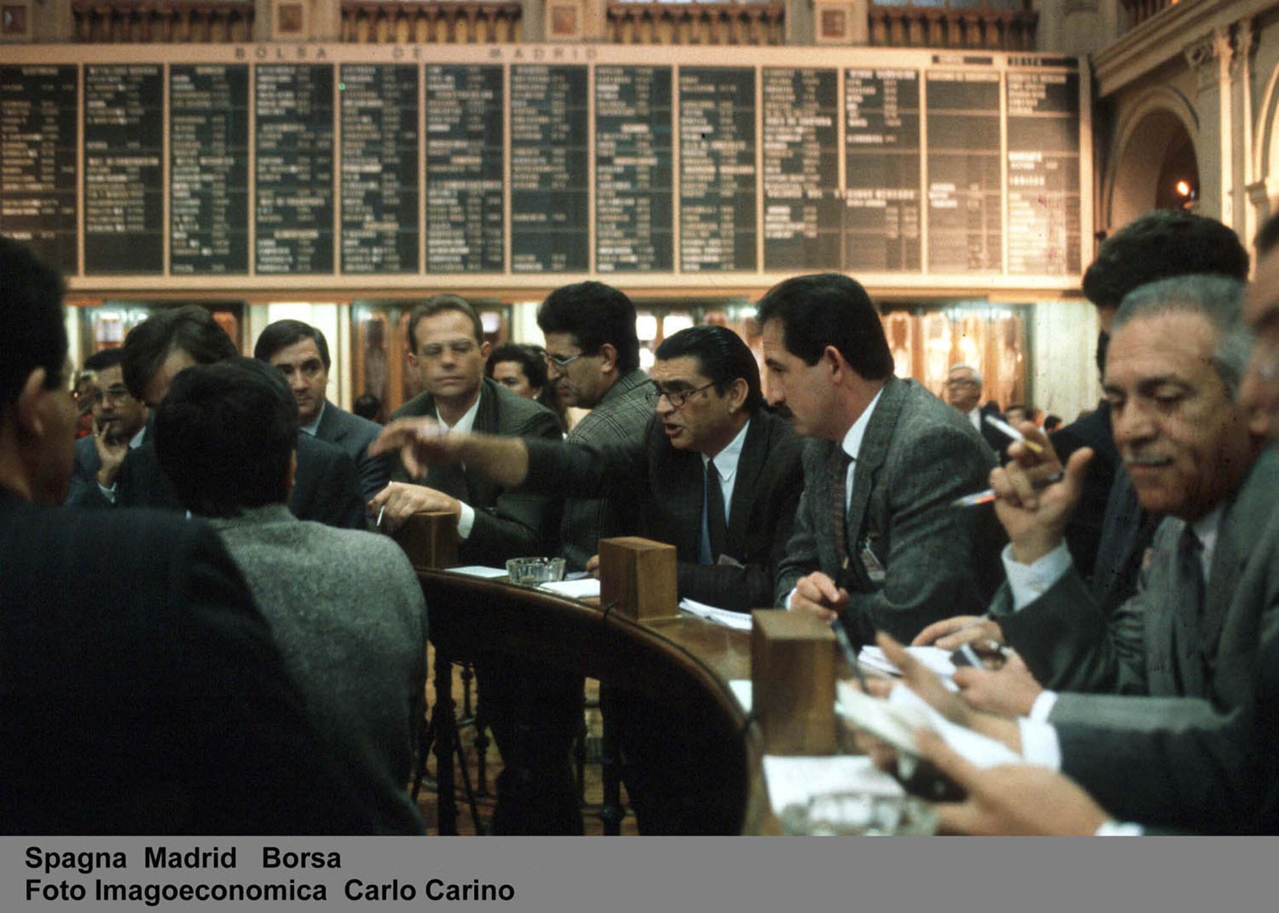 Btp – Bonos: un nuovo testa a testa tra Italia e Spagna Btp – Bonos: un nuovo testa a testa tra Italia e Spagna