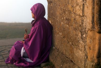 Meditazione all’alba alla Glastonbury Tor
