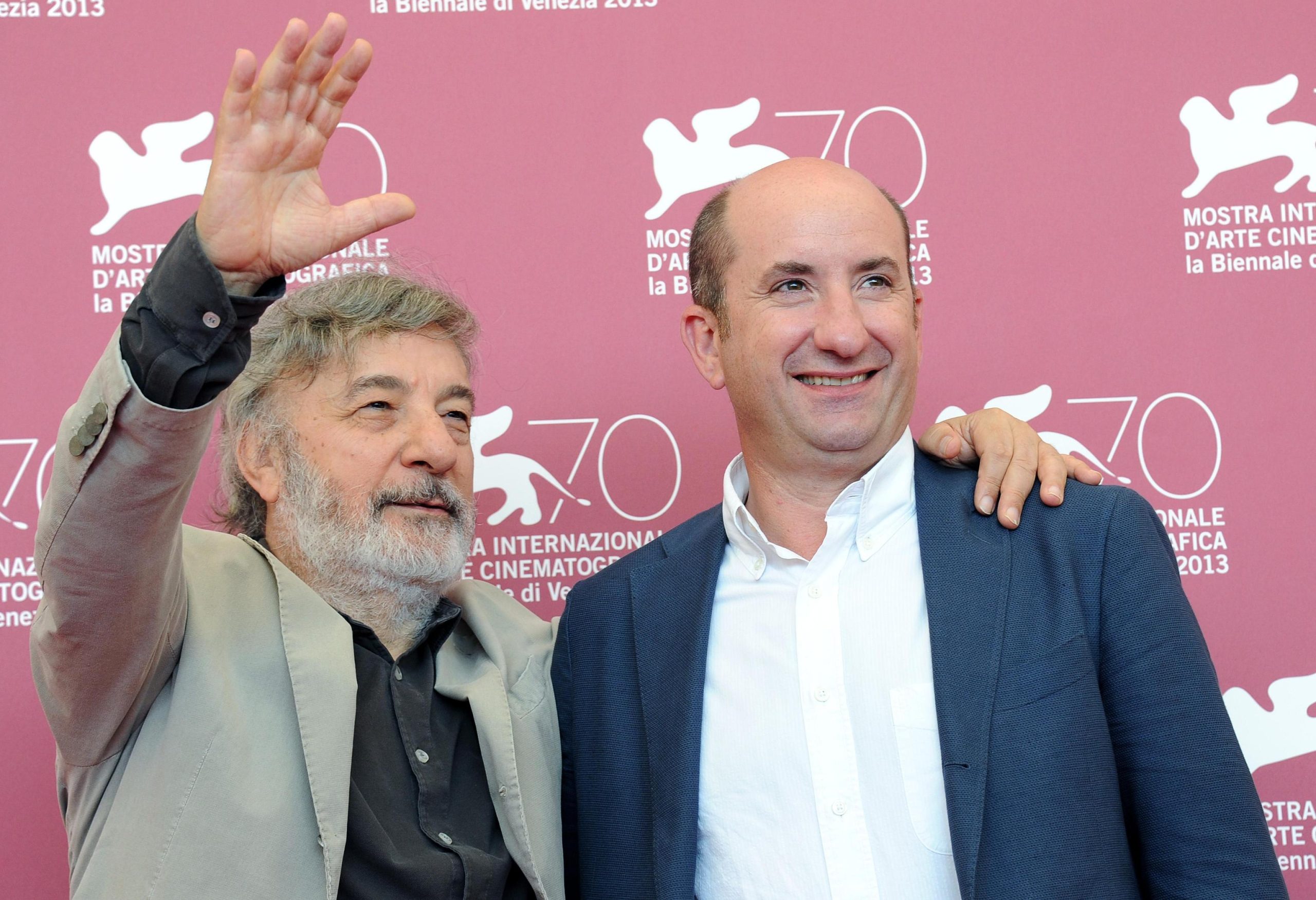 “L’intrepido” di Gianni Amelio: lo Charlot di Antonio Albanese sfida la crisi “L’intrepido” di Gianni Amelio: lo Charlot di Antonio Albanese sfida la crisi