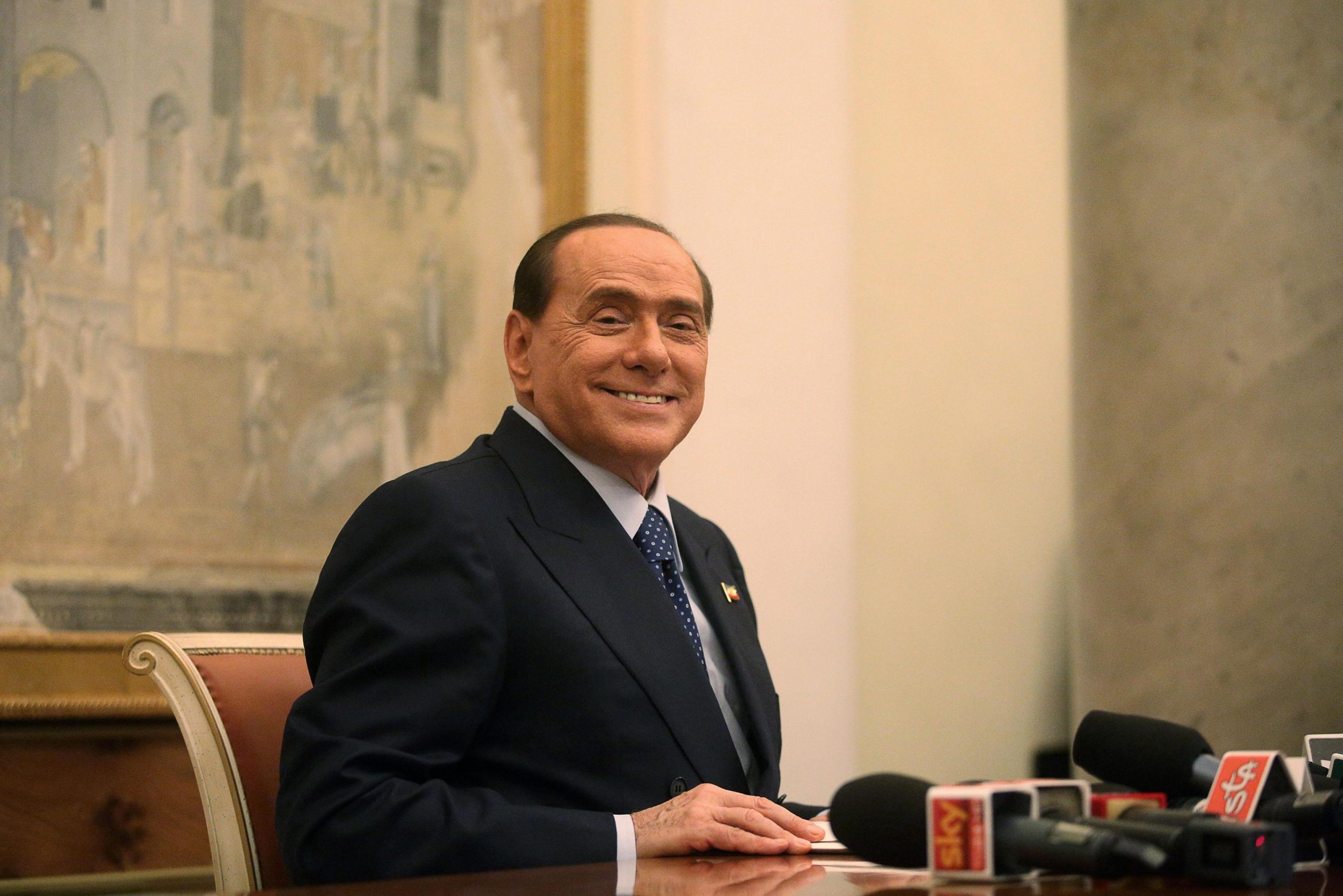 Berlusconi: “La mia decadenza una macchia sulla democrazia italiana” Berlusconi: “La mia decadenza una macchia sulla democrazia italiana”