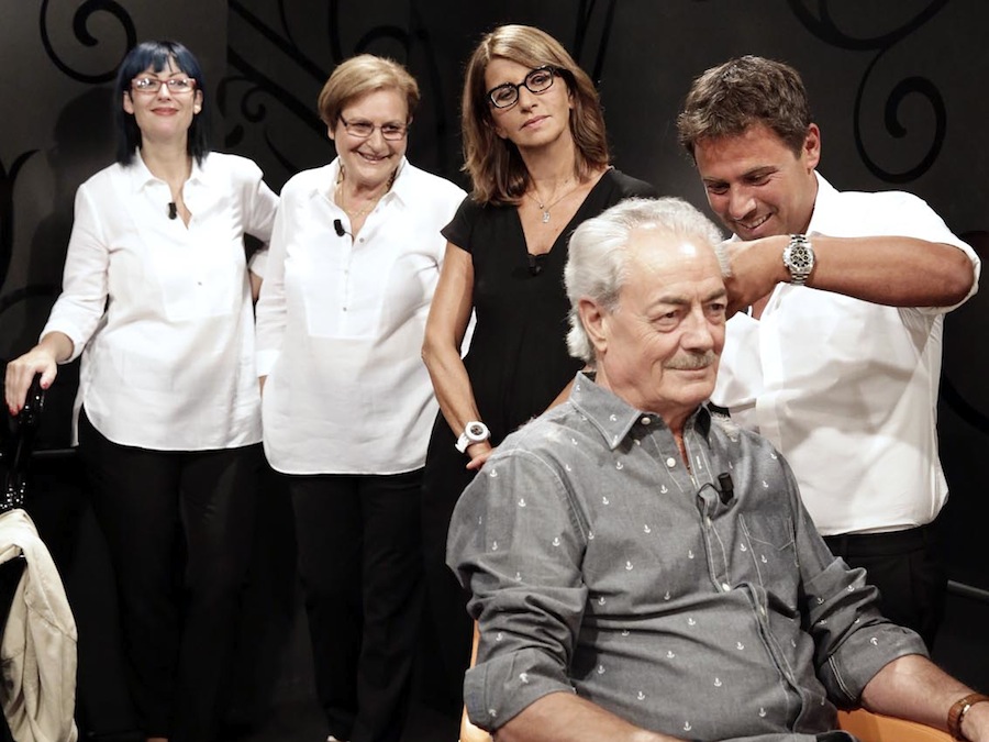 Uomini e Donne 2013, dietro le quinte dello show con Max Valvano Uomini e Donne 2013, dietro le quinte dello show con Max Valvano