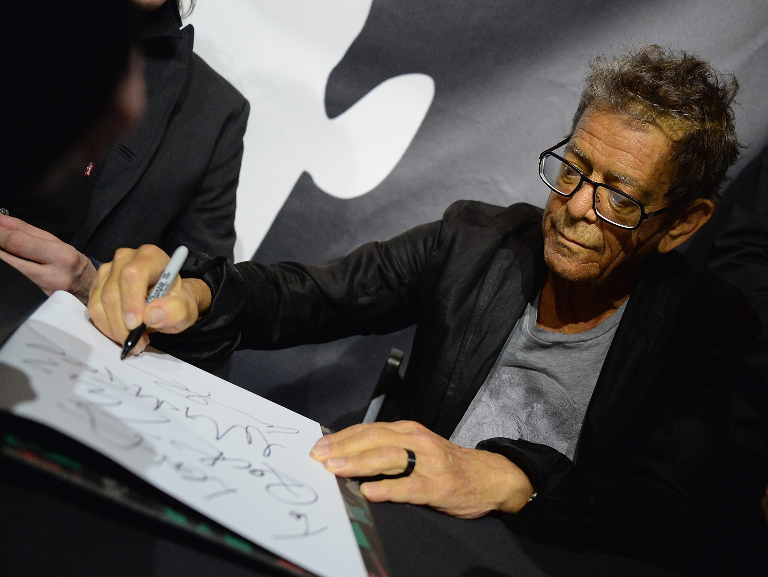 È morto Lou Reed: la musica in lutto