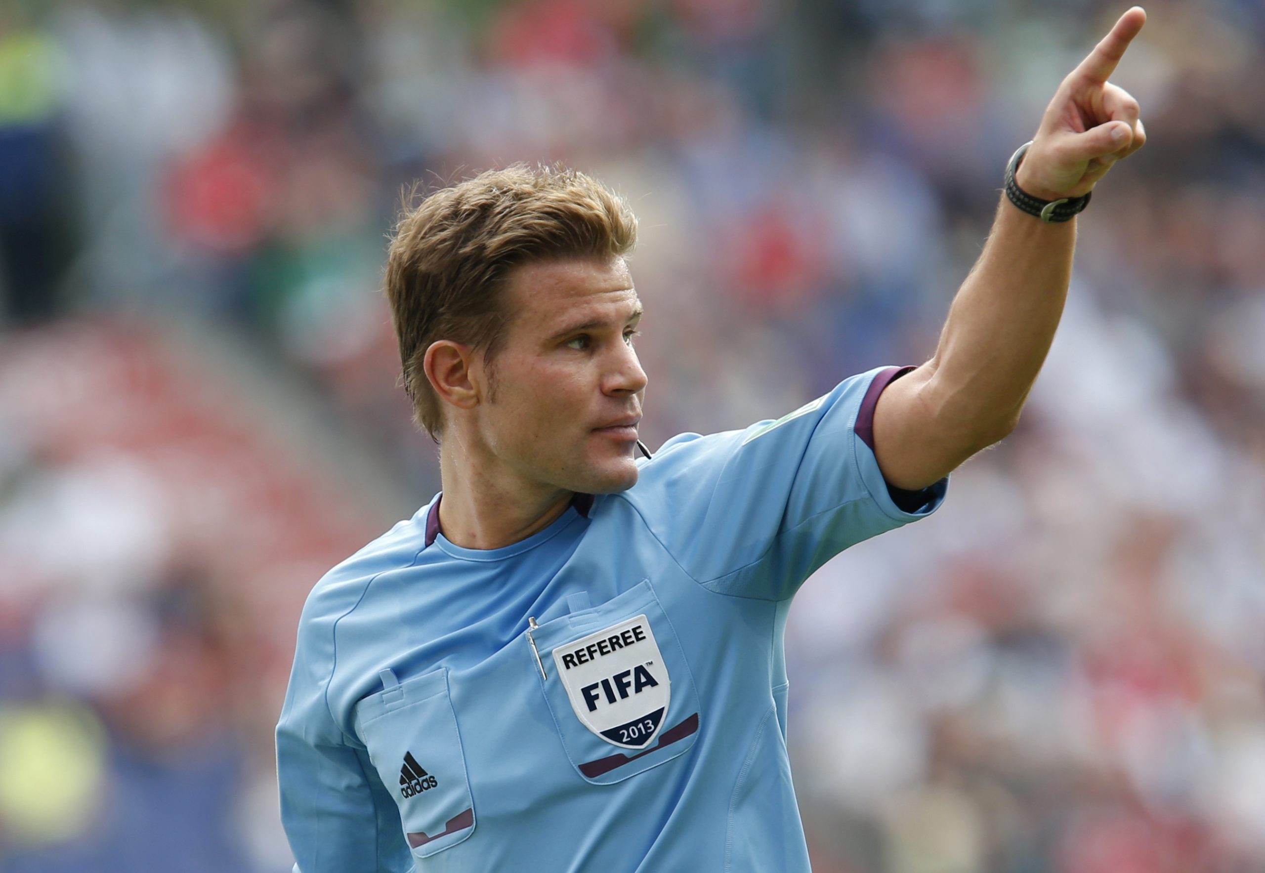 MOVIOLA LIVE – Milan-Barca: Muntari gol annullato