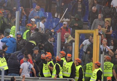 MOVIOLA LIVE – Roma-Napoli, botte e cori da dimenticare