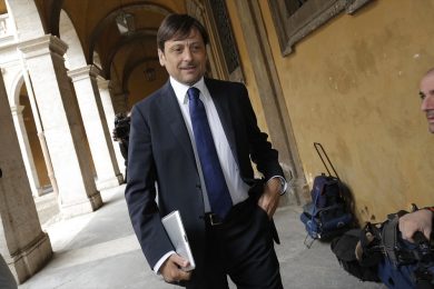 Decadenza, si avvicina il voto (palese) e torna aria di crisi