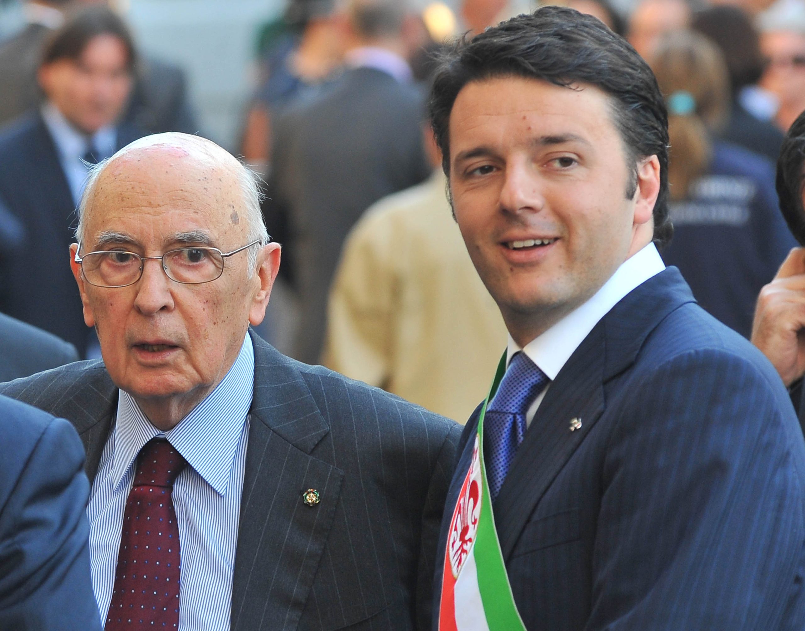Lo “strano amore” di Renzi e del Pd per Napolitano