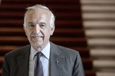 Se Poste salva Alitalia