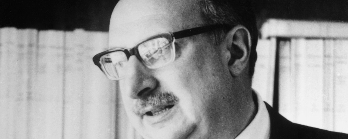 «Che deserto, nella folla dove so di non incontrarti». Manganelli e il suo amore